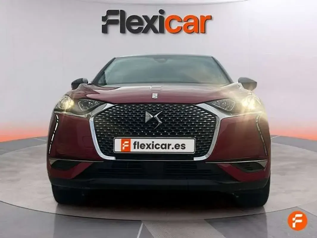 Usado DS Automobiles DS3 Crossback Performance Line Plus 131 CV (96 kW) 2022 Rojo SUV