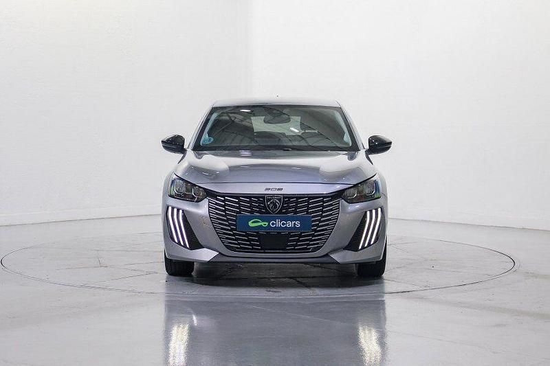 Usado Peugeot 208 Allure 100 CV (73 kW) 2025 Gris Utilitario