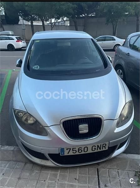 Gris / plata Usado 2009 Seat Altea Style Monovolumen | 5500 € (Buen precio) - Imagen 1/4