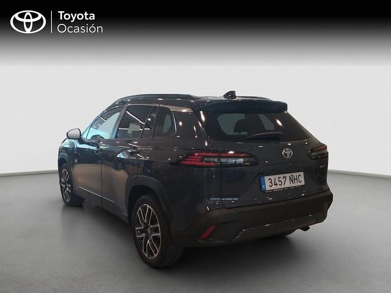 Usado Toyota Corolla Cross Style 178 CV (130 kW) 2025 Gris / plata SUV