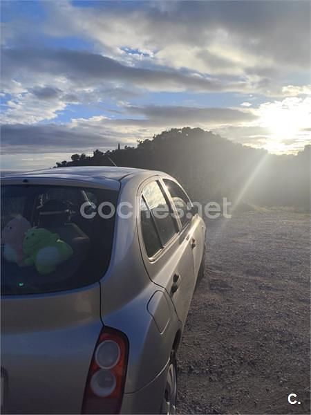 Usado Nissan Micra 80 CV (58 kW) 2004 Gris / plata Berlina
