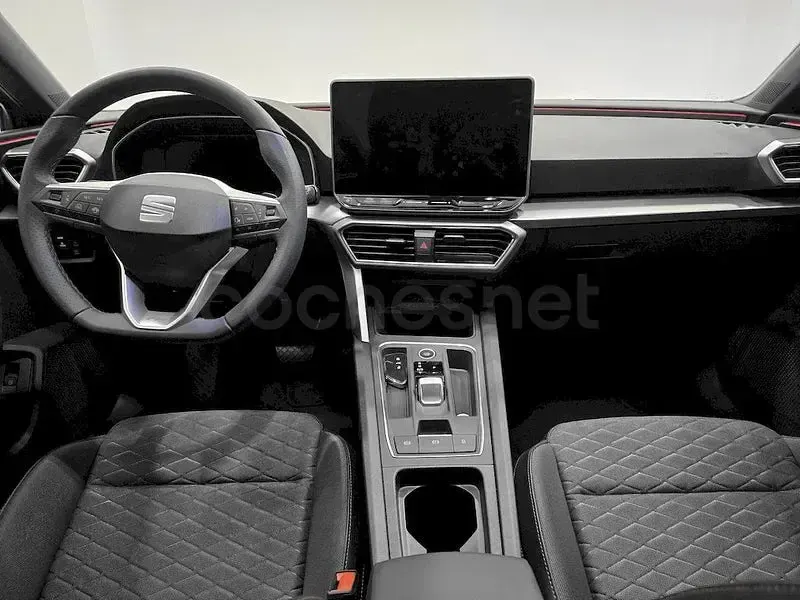 Usado Seat Leon FR 204 CV (150 kW) 2026 Gris / plata Berlina