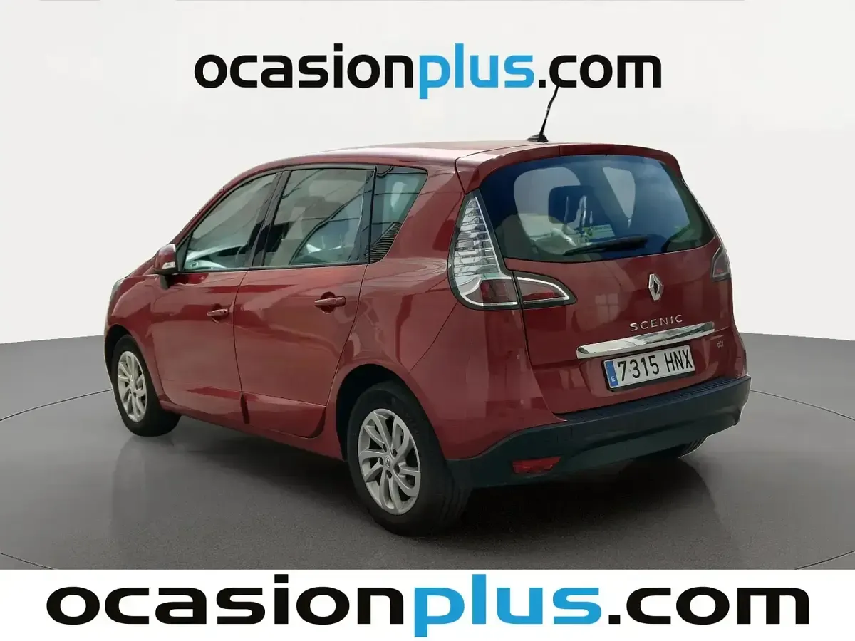 Usado Renault Scénic III Dynamique 110 CV (80 kW) 2013 Rojo Monovolumen