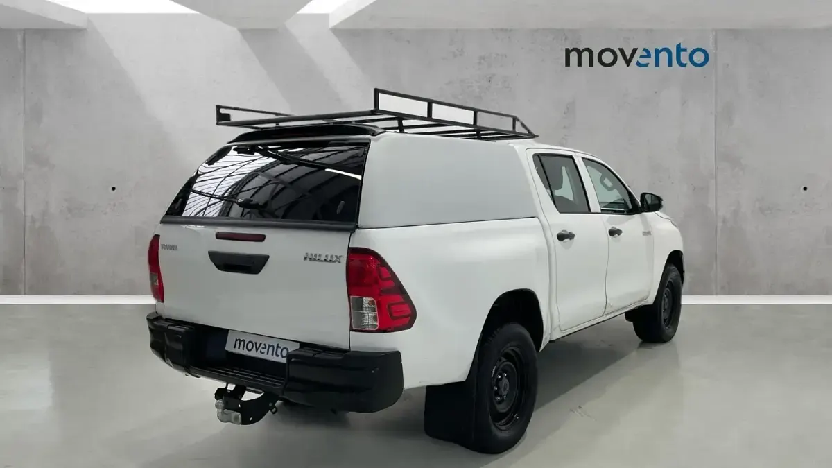 Usado Toyota HiLux 150 CV (110 kW) 2021 Blanco Pickup/Camioneta