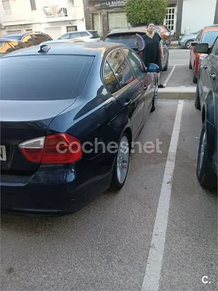 Usado BMW 320 150 CV (110 kW) 2005 Azul Berlina
