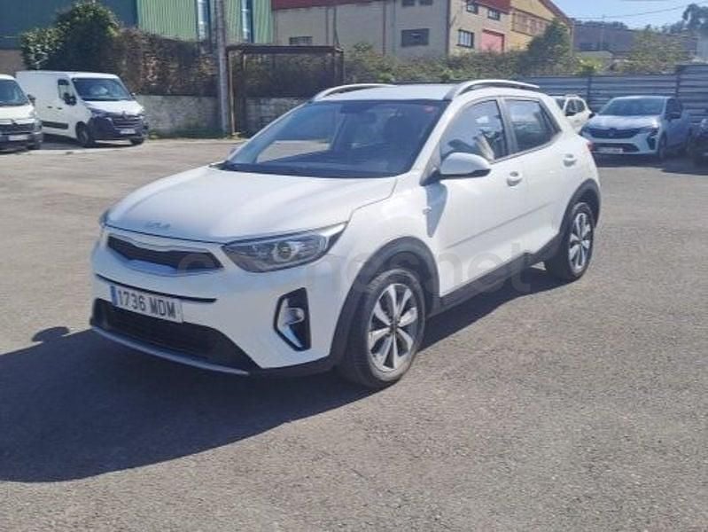 Usado Kia Stonic 84 CV (61 kW) 2023 Blanco SUV