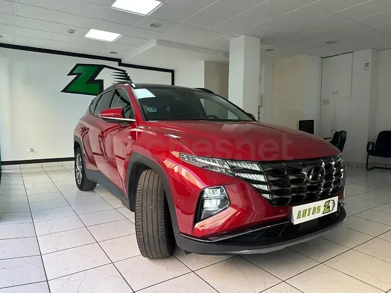Usado Hyundai Tucson 136 CV (100 kW) 2023 Granate SUV