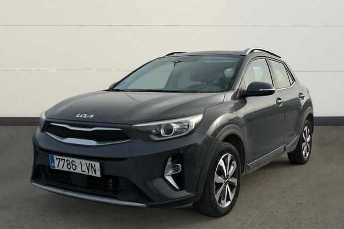 Usado Kia Stonic 101 CV (74 kW) 2021 Gris SUV