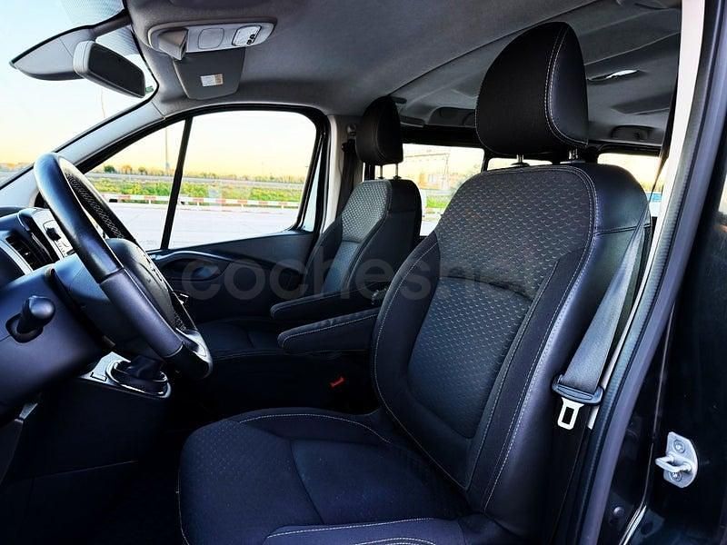 Usado Opel Vivaro 125 CV (91 kW) 2017 Negro Monovolumen