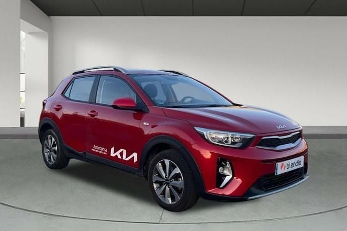 Usado Kia Stonic 84 CV (61 kW) 2022 Rojo SUV