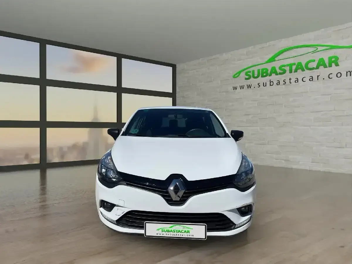 Usado Renault Clio Business 75 CV (55 kW) 2018 Blanco Utilitario