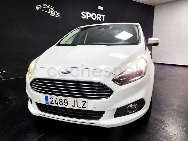 Usado Ford S-MAX Titanium 180 CV (132 kW) 2016 Blanco Monovolumen