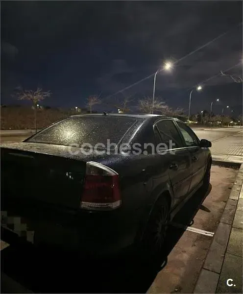 Usado Opel Vectra Comfort 122 CV (89 kW) 2004 Negro Berlina