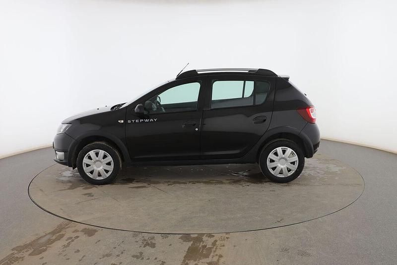 Usado Dacia Sandero Stepway 90 CV (66 kW) 2016 Negro Utilitario