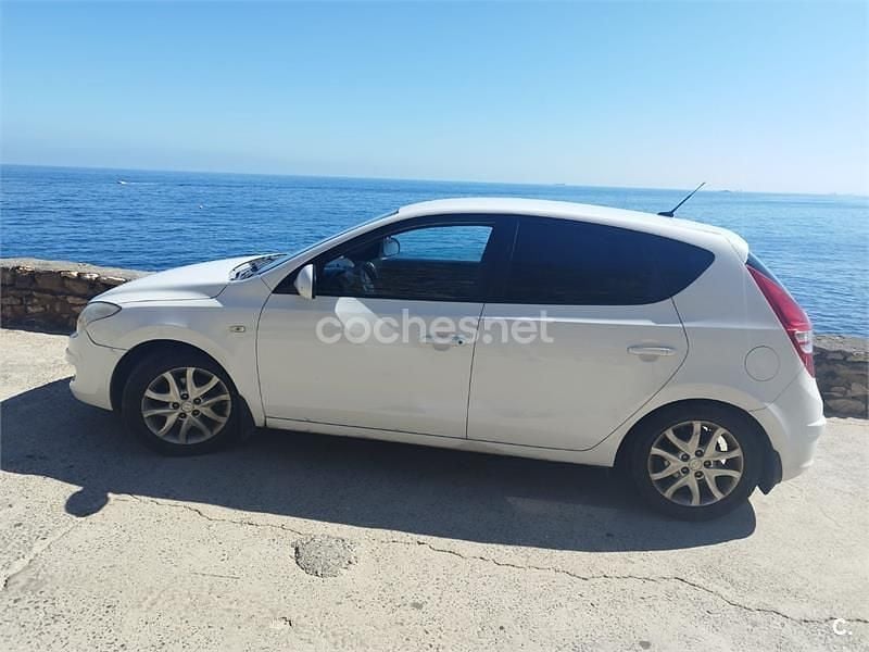 Usado Hyundai i30 Sport 126 CV (92 kW) 2009 Blanco Berlina