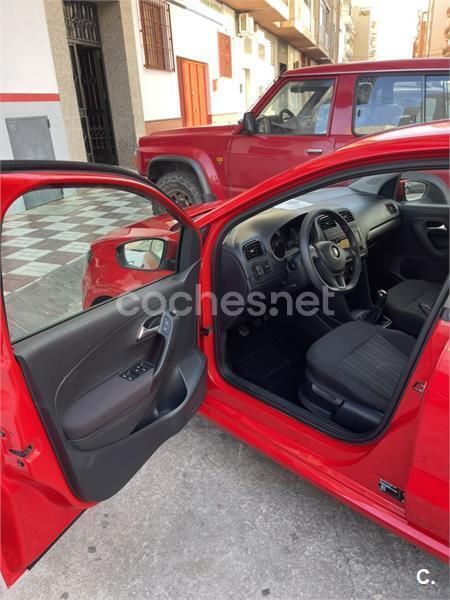 Usado VW Polo Edition 75 CV (55 kW) 2015 Rojo Berlina