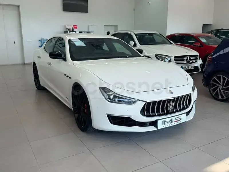 Usado Maserati Ghibli GranLusso 430 CV (316 kW) 2018 Blanco Berlina