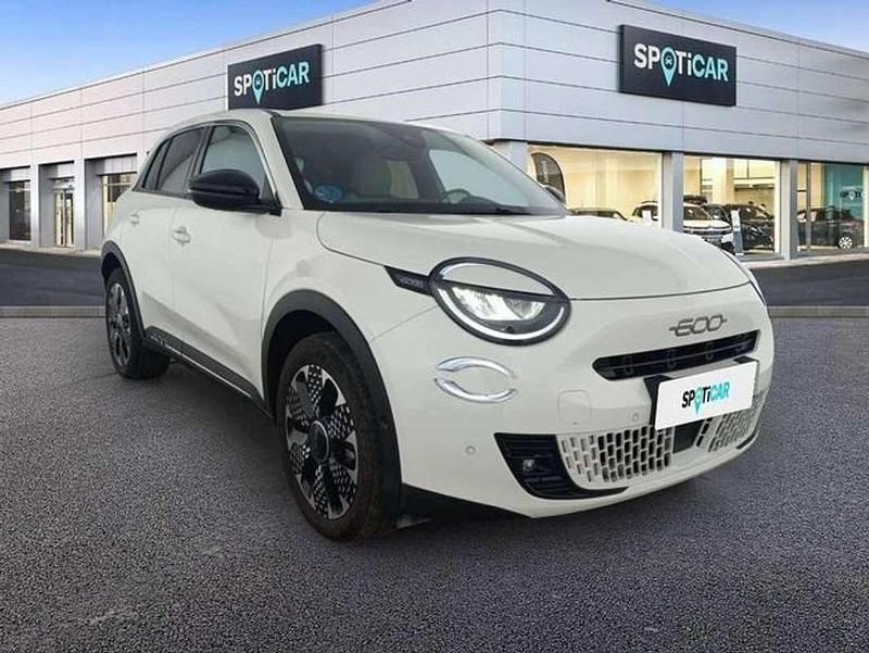 Usado Fiat 600 La Prima 101 CV (74 kW) 2024 Blanco SUV