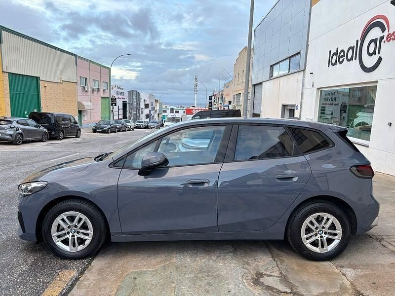 Usado BMW 218 Comfort Edition 150 CV (110 kW) 2023 Gris / plata Familiar