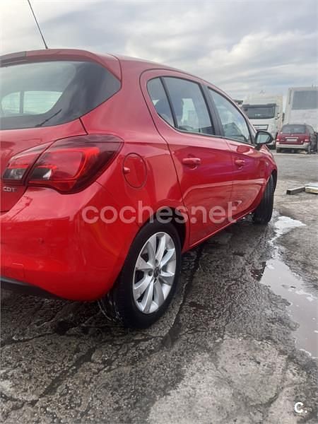 Usado Opel Corsa Selective 95 CV (69 kW) 2017 Rojo Utilitario