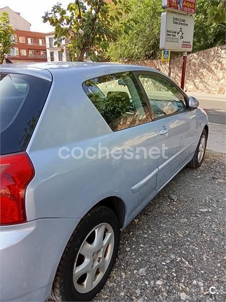 Usado Toyota Corolla Sol 116 CV (85 kW) 2006 Gris / plata Berlina