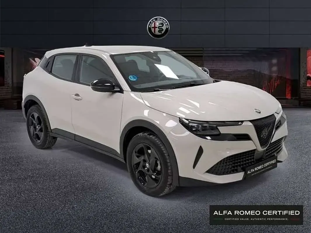 Usado Alfa Romeo GT Junior 136 CV (100 kW) 2025 Gris SUV