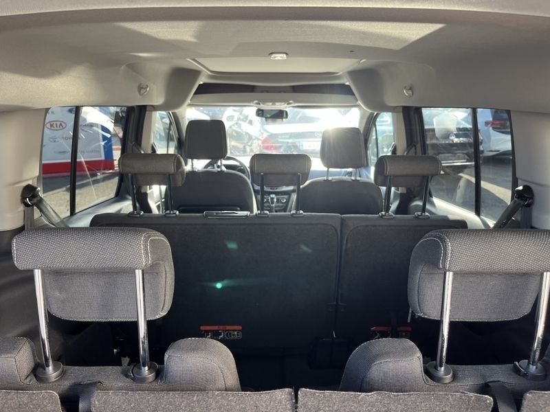 Usado Ford Tourneo Connect 120 CV (88 kW) 2016 Negro metalico Monovolumen