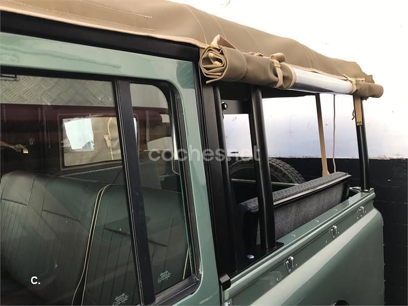 Verde Usado 2001 Land Rover Defender Familiar | 27.500 € (Buen precio) - Imagen 1/4