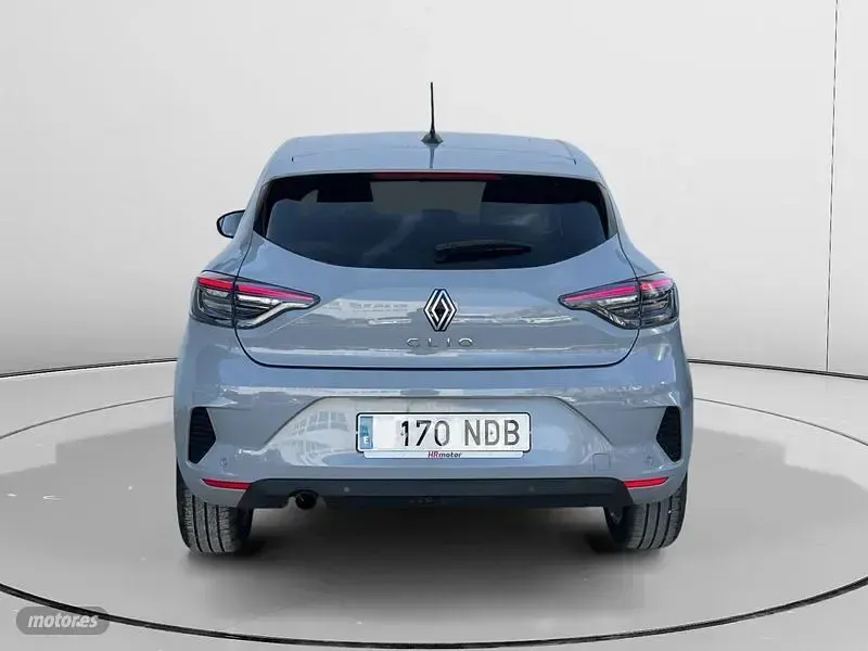 Usado Renault Clio Evolution 101 CV (74 kW) 2025 Gris Utilitario