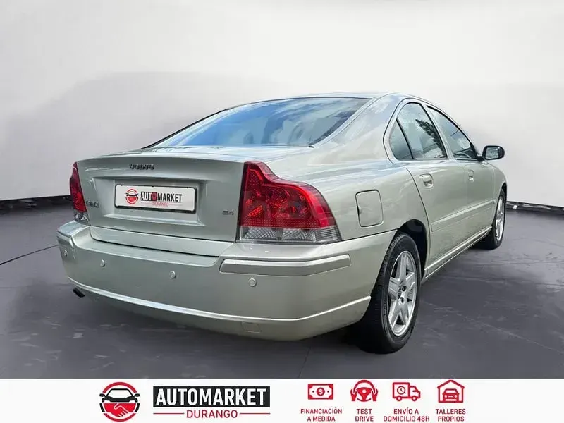 Usado Volvo S60 Momentum 170 CV (125 kW) 2005 Verde Berlina
