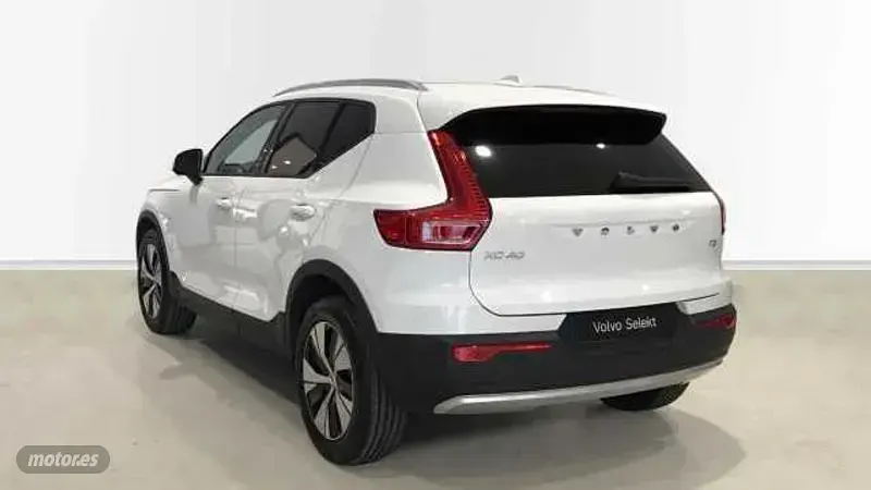 Usado Volvo XC40 Momentum 2021 Blanco SUV