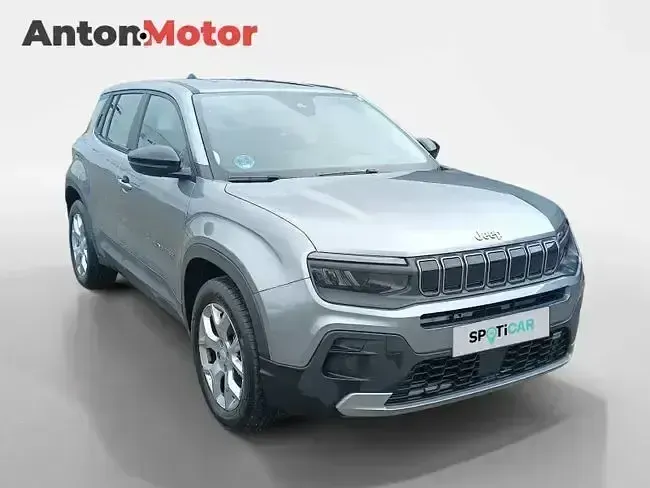 Usado Jeep Avenger Altitude 100 CV (73 kW) 2024 Gris SUV