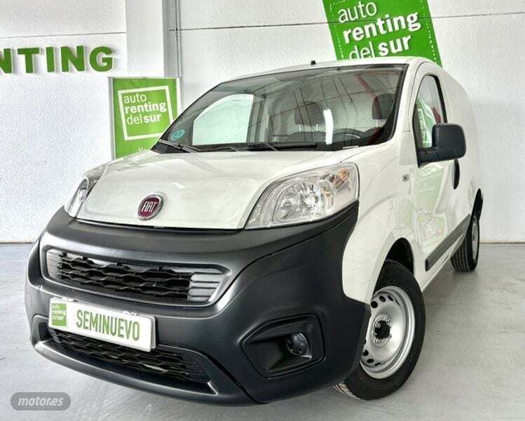 Blanco Usado 2018 Fiat Fiorino Monovolumen | 7390 € (Precio justo) - Imagen 1/4