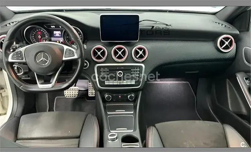 Usado Mercedes A200 AMG line 136 CV (100 kW) 2016 Blanco Berlina
