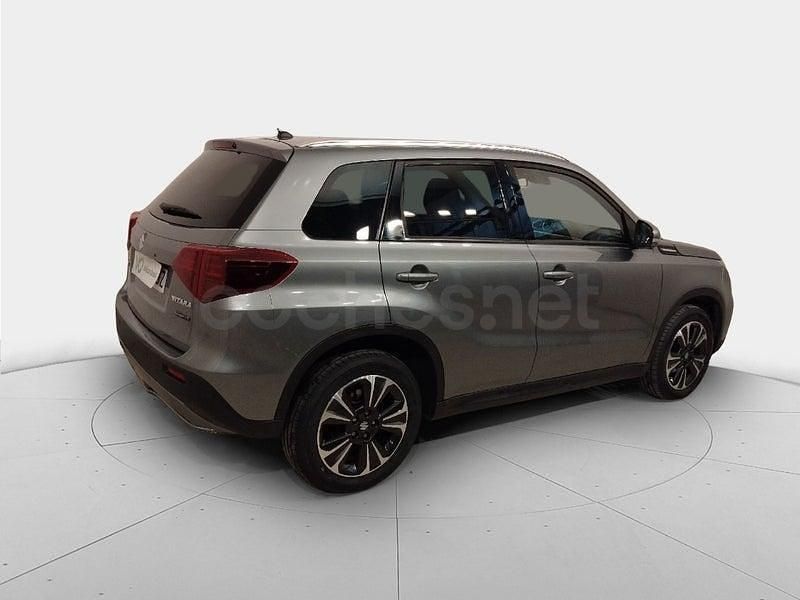 Usado Suzuki Vitara GLX 116 CV (85 kW) 2022 Gris SUV