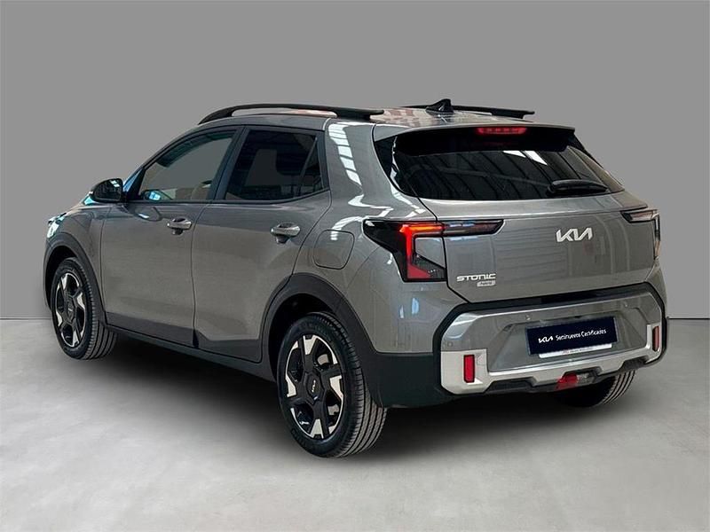 Usado Kia Stonic 115 CV (84 kW) 2025 Astro grey SUV