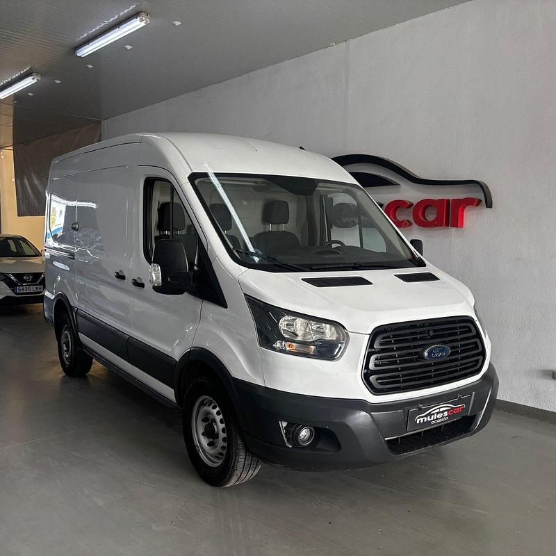 Usado Ford Transit 130 CV (95 kW) 2019 Blanco Berlina