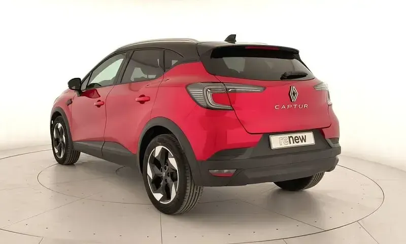 Usado Renault Captur Techno 101 CV (74 kW) 2025 Rojo SUV