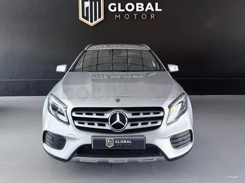Usado Mercedes GLA220 177 CV (130 kW) 2019 Gris / plata SUV