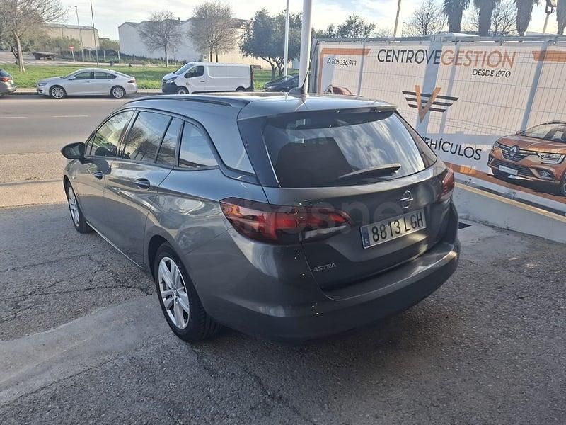 Usado Opel Astra Business Elegance 145 CV (106 kW) 2020 Gris / plata Familiar