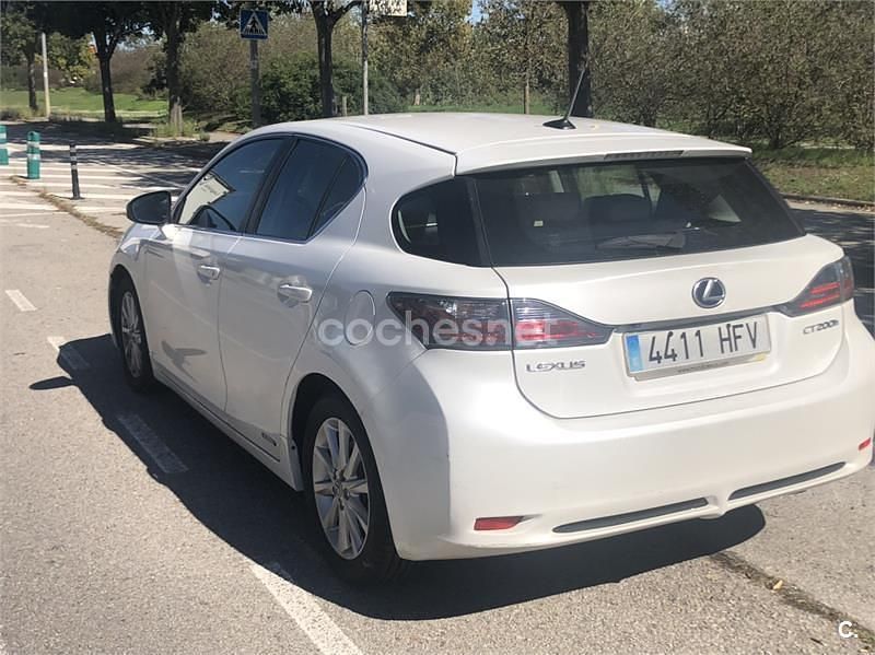 Usado Lexus CT200h 136 CV (100 kW) 2011 Blanco Berlina