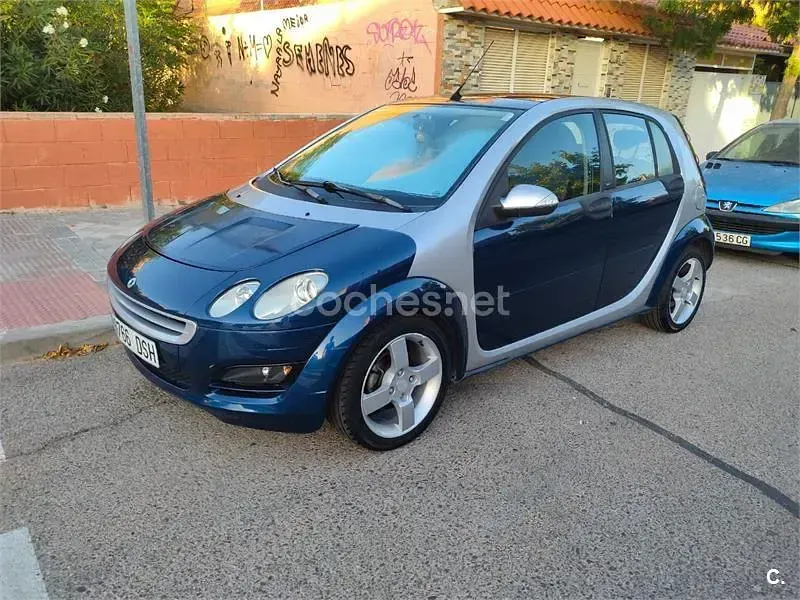 Usado Smart ForFour Passion 109 CV (80 kW) 2005 Azul Utilitario