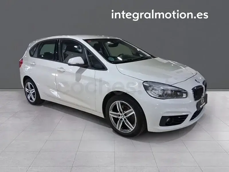 Usado BMW 216 Active Tourer 116 CV (85 kW) 2015 Blanco Monovolumen