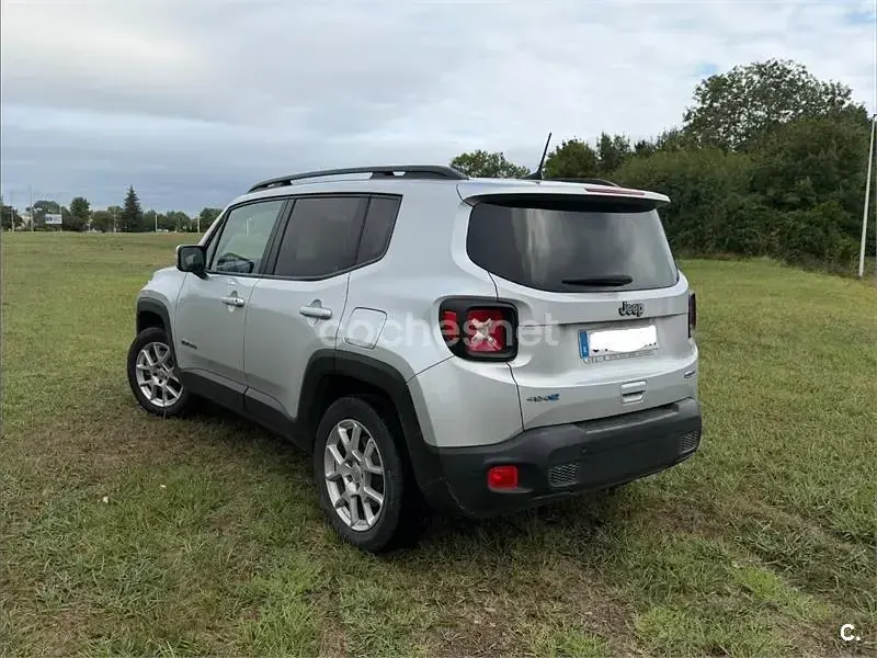 Usado Jeep Renegade Limited 190 CV (139 kW) 2021 Gris / plata SUV