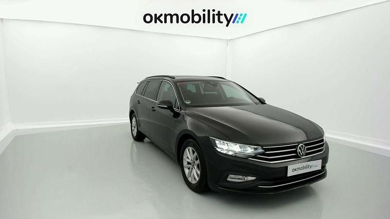 Usado VW Passat Executive 150 CV (110 kW) 2021 Negro Berlina