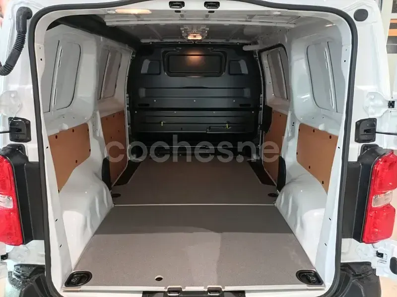 Usado Toyota Proace Verso Active 131 CV (96 kW) 2024 Blanco Familiar