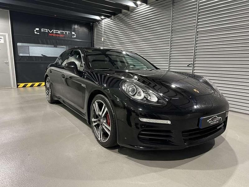 Usado Porsche Panamera Edition 300 CV (220 kW) 2015 Negro Berlina
