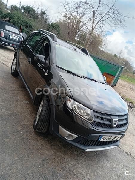 Usado Dacia Sandero Stepway 90 CV (66 kW) 2015 Negro Berlina