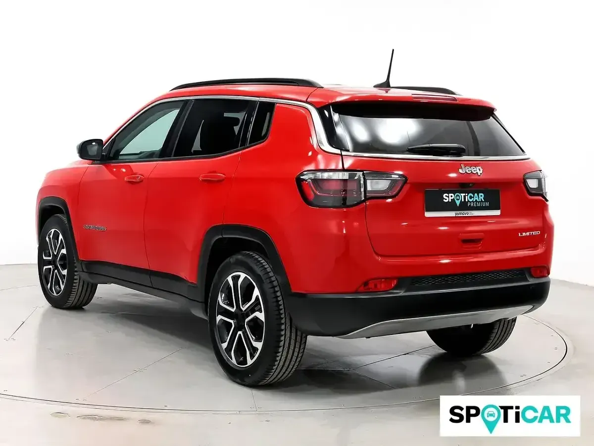 Usado Jeep Compass Limited 131 CV (96 kW) 2022 Rojo SUV