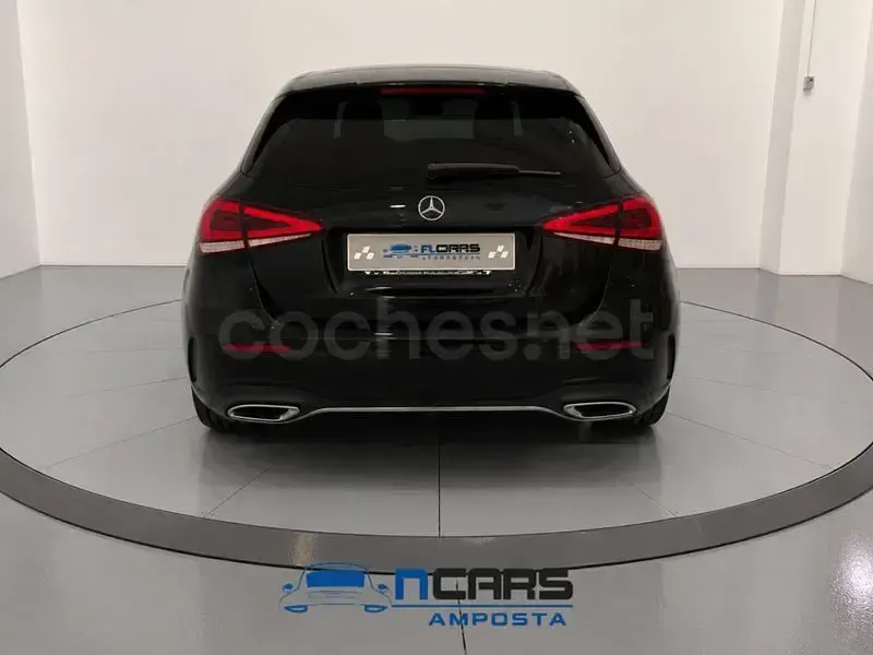 Usado Mercedes A180 116 CV (85 kW) 2019 Negro Berlina